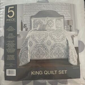 Brand New! Sunham Home Fashions, 5-piece King Quilt Set